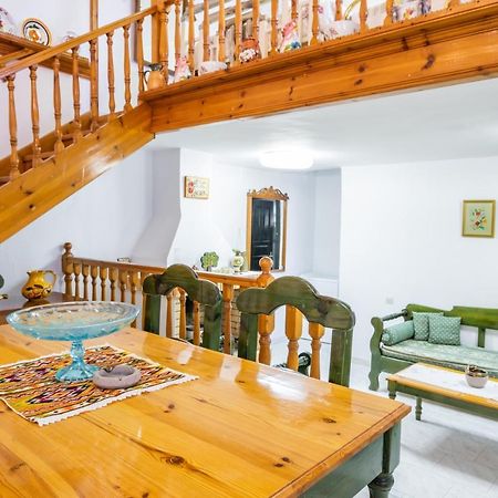 Mertonas Villa 키라파나기아 외부 사진