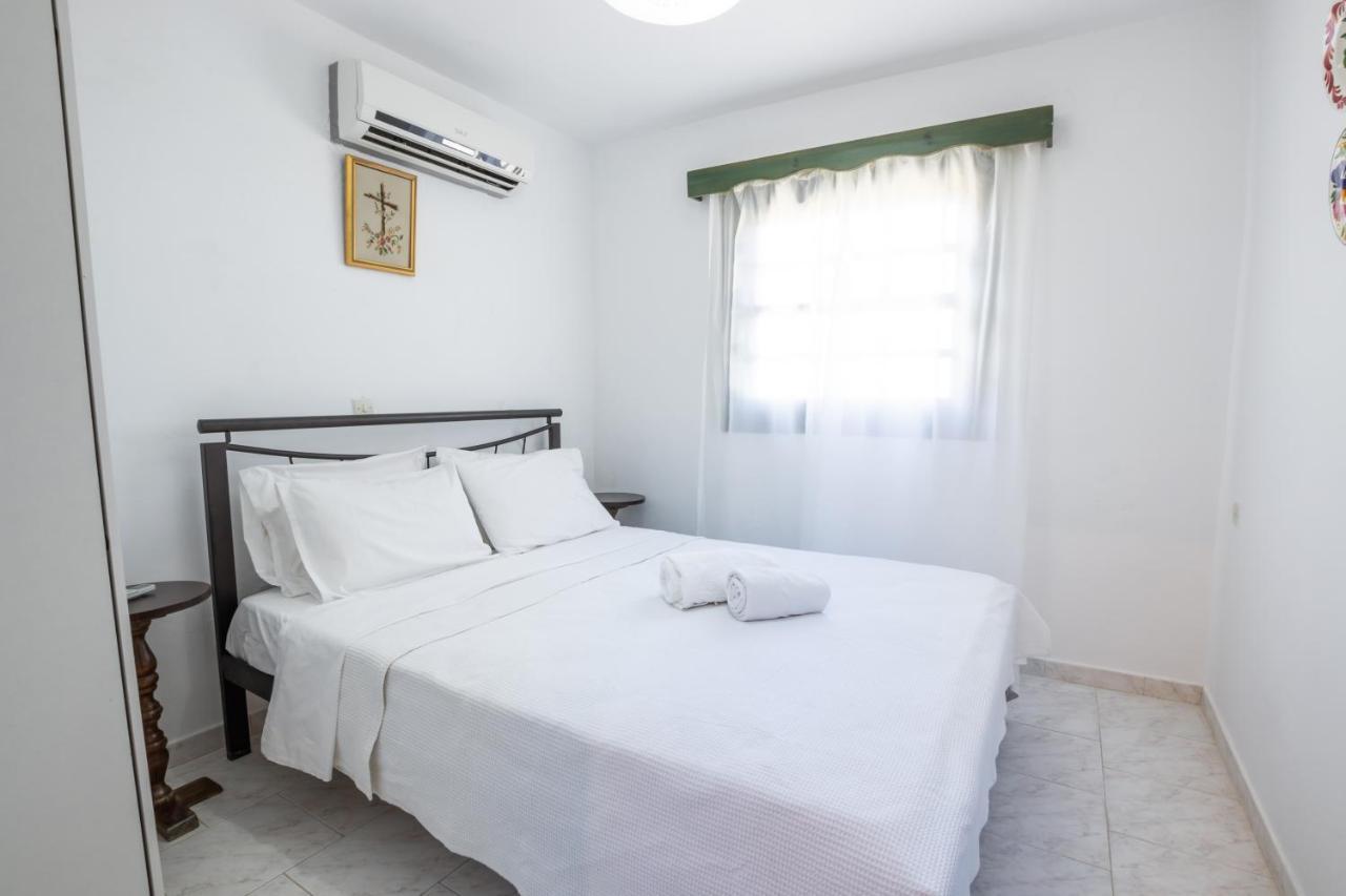 Mertonas Villa 키라파나기아 외부 사진