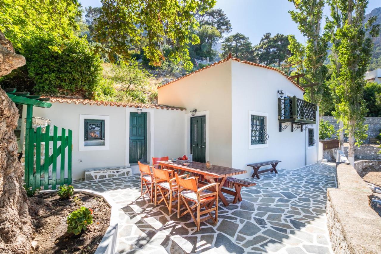 Mertonas Villa 키라파나기아 외부 사진