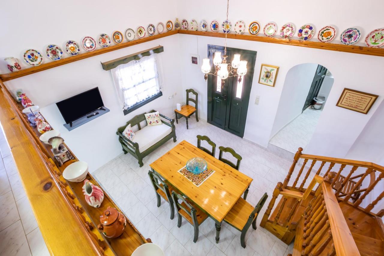 Mertonas Villa 키라파나기아 외부 사진