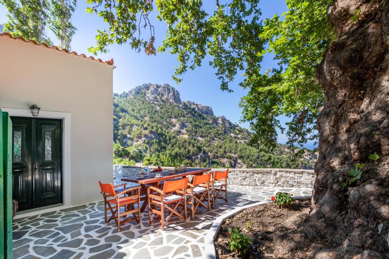 Mertonas Villa 키라파나기아 외부 사진