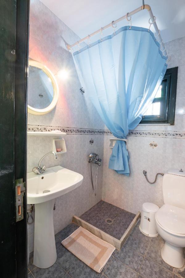 Mertonas Villa 키라파나기아 외부 사진