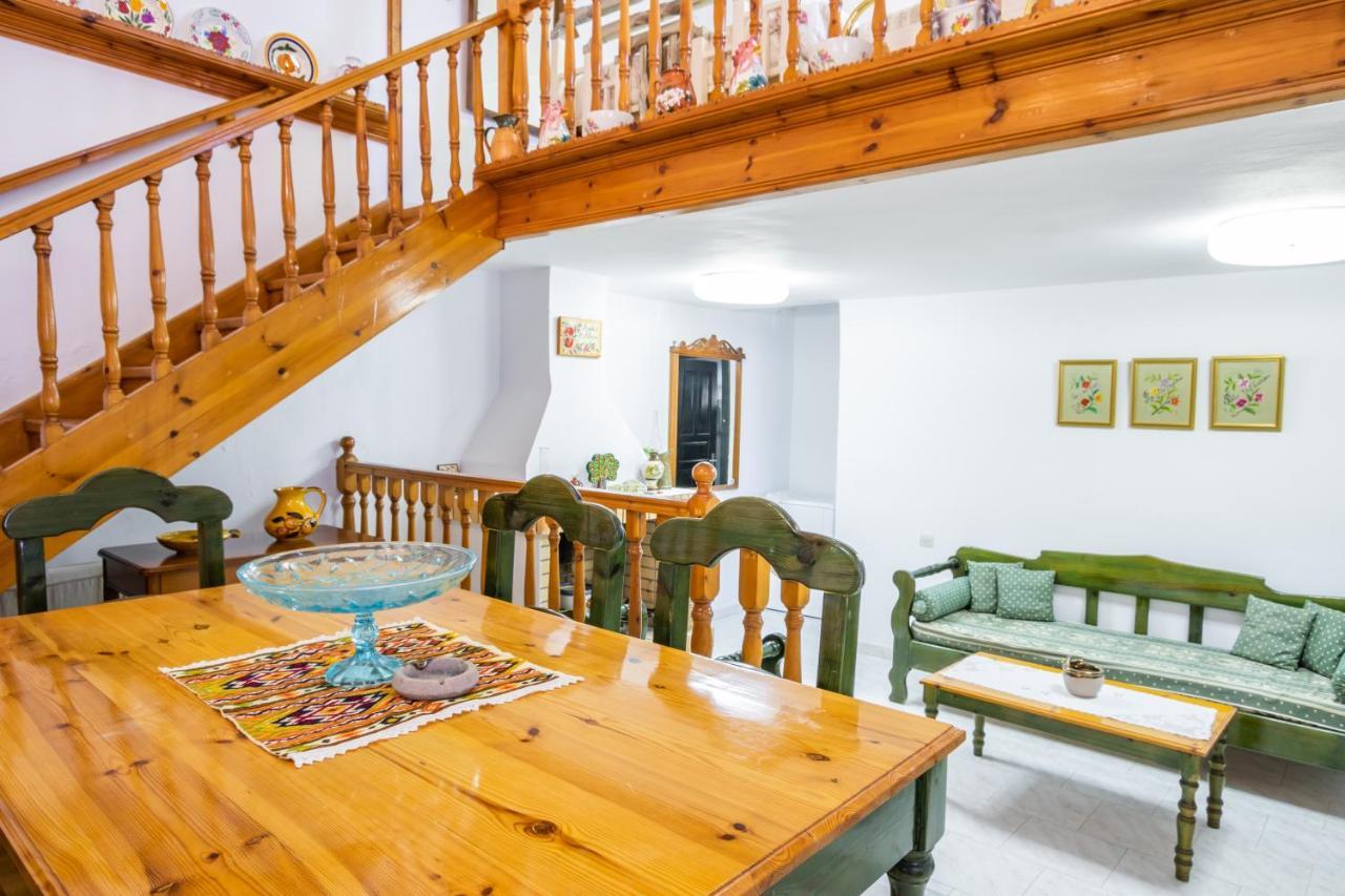 Mertonas Villa 키라파나기아 외부 사진